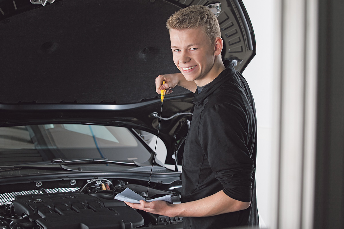 Ausbildung zum Kfz-Mechatroniker (m/w/d)